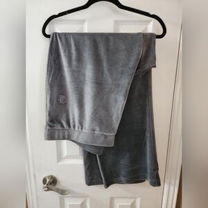 Juicy Couture Wide-Leg Velour Pant